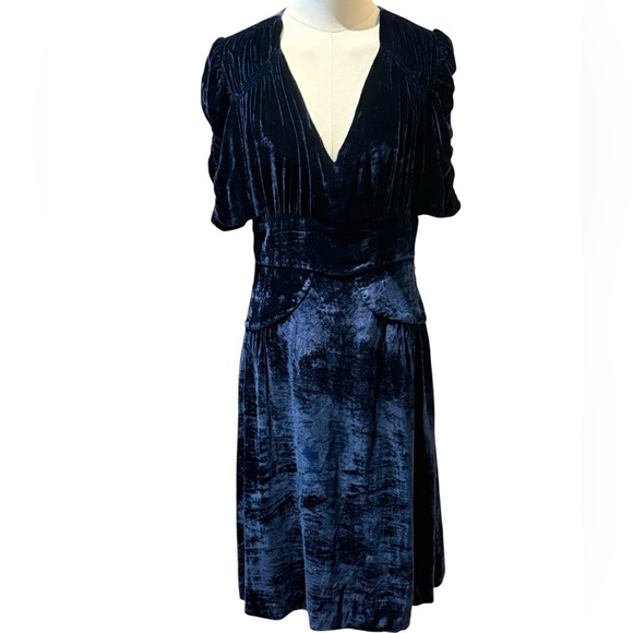 NWOT - Masscob Silk Velvet Short Sleeve Retro Midi Dress in Blue Size Medium - Picture 1 of 6